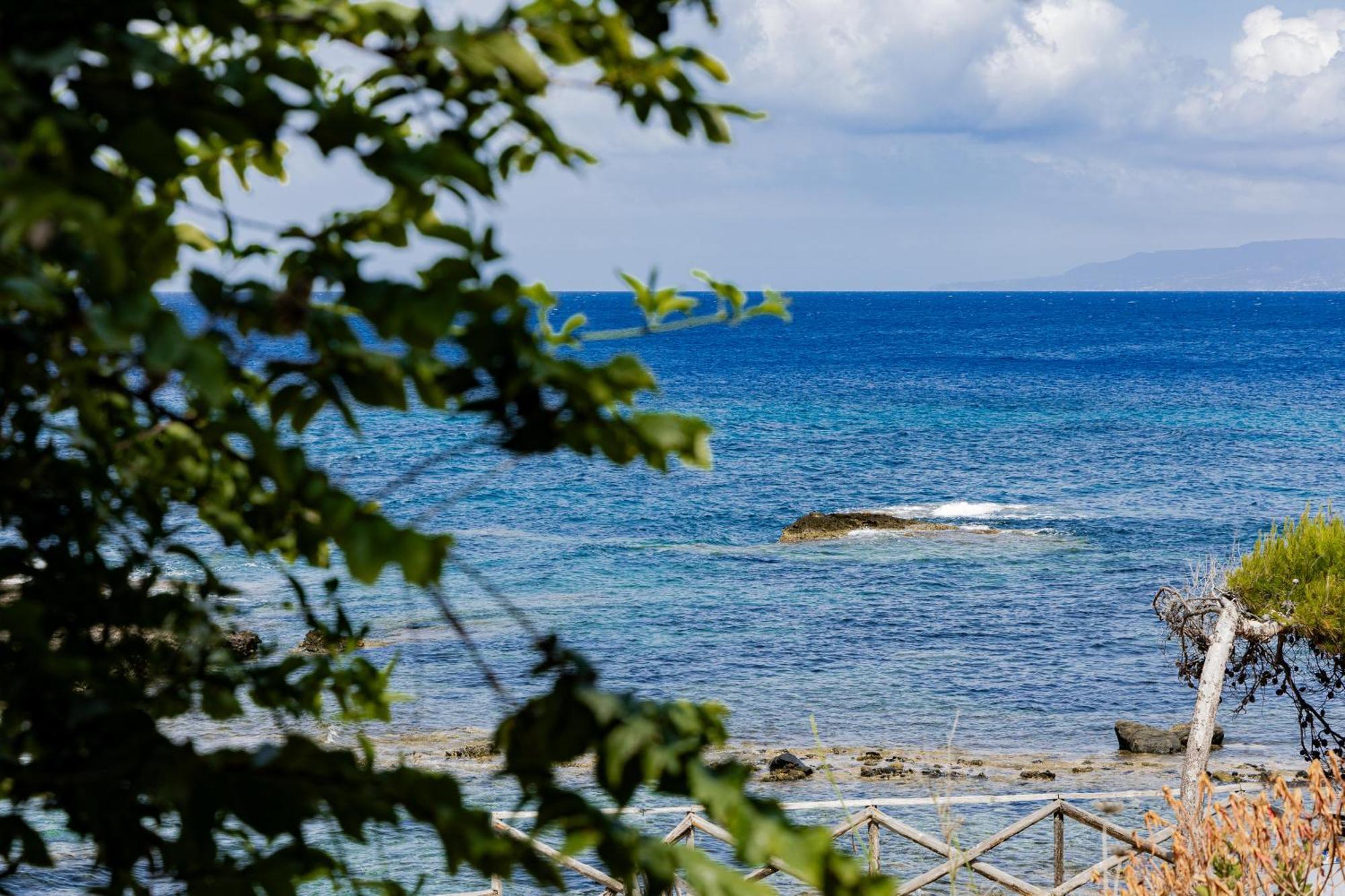 Riva Smeralda Camping Lodge Milazzo Exterior foto
