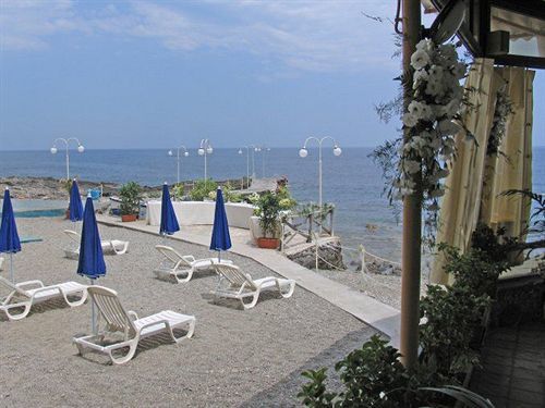 Hotel Camping Riva Smeralda Milazzo Exterior foto
